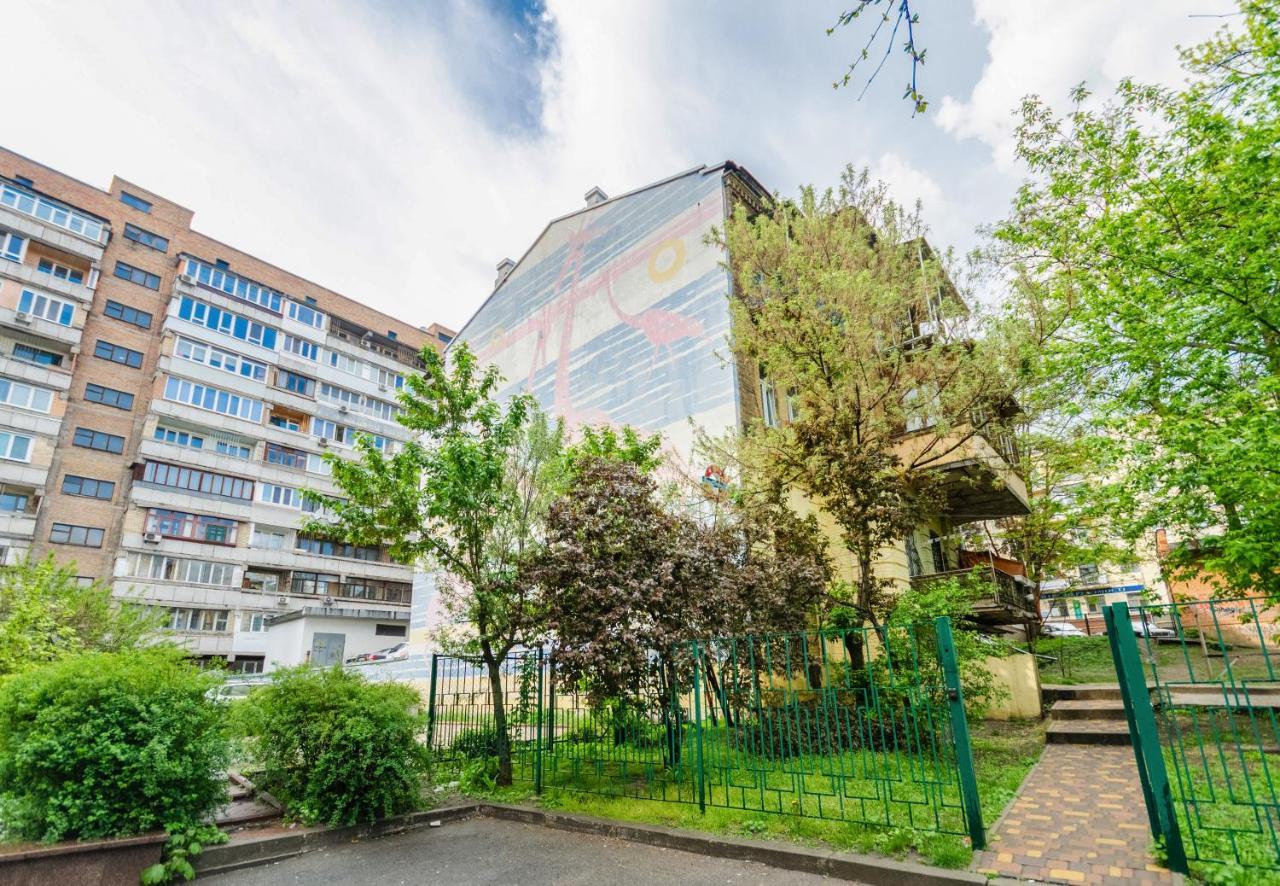 Underground Hostel Κίεβο Εξωτερικό φωτογραφία
