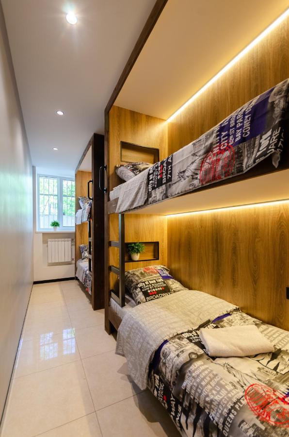 Underground Hostel Κίεβο Εξωτερικό φωτογραφία